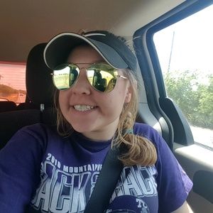 Meet your Posher, Shelby